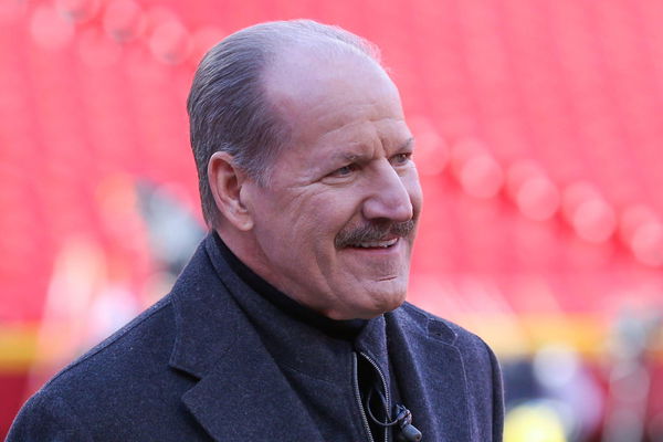 KANSAS CITY, MO – JANUARY 30: CBS Sports analyst Bill Cowher before the AFC Championship game between the Cincinnati Ben