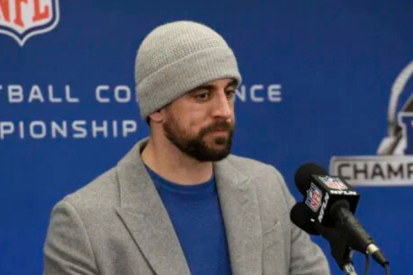 NFL, American Football Herren, USA NFC Championship-Green Bay Packers at Atlanta Falcons, Jan 22, 2017 Atlanta, GA, USA Green Bay Packers quarterback Aaron Rodgers 12 speaks to media after the game against the Atlanta Falcons in the 2017 NFC Championship Game at the Georgia Dome. Atlanta defeated Green Bay 44-21. Mandatory Credit: Dale Zanine-USA TODAY Sports, 22.01.2017 19:03:02, 9832483, NPStrans, Georgia Dome, NFL, Atlanta Falcons, Green Bay Packers, Aaron Rodgers PUBLICATIONxINxGERxSUIxAUTxONLY Copyright: xDalexZaninex 9832483